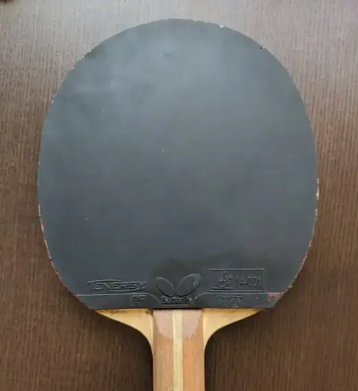Goma lisa negra de tenis de mesa