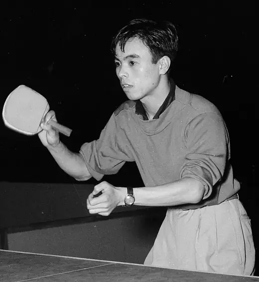 Ichiro Ogimura preparado para golpear