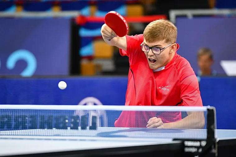 Alexis Lebrun golpeando de derecha, Campeonato de Europa de Múnich 2022